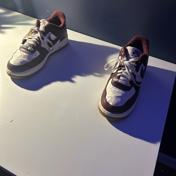 Nike Air Force 1 '07 LV8 'College Pack Maroon - Picture 4 of 5